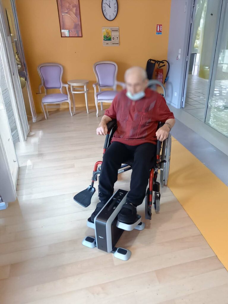 Accueil monsieur avec fauteuil